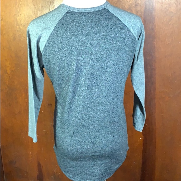 👾 LuLaRoe Grey Randy Top - Picture 4 of 6